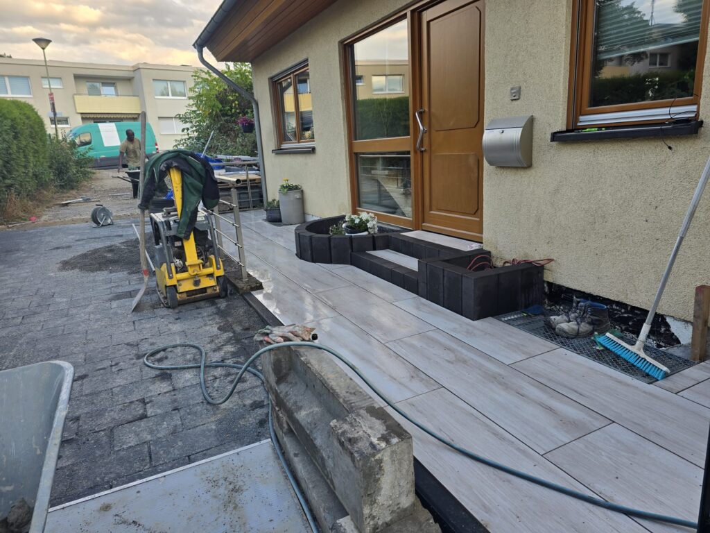 Neuer Eingang in Ahrensfelde